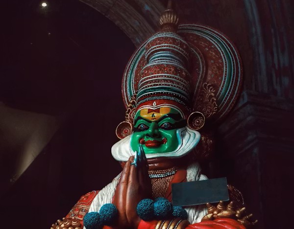 About Kerala Backwaters & Hill Stations